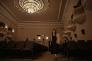 Do you need someone to accompany you to the opera? Hedocia, opera concierge, provides someone to help make your opera experience flow smoothly.